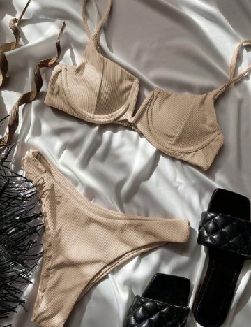 Costum de baie SHEIN, crem