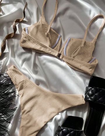 Costum de baie SHEIN, crem