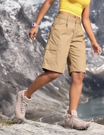 Pantaloni scurti SHEIN, maro