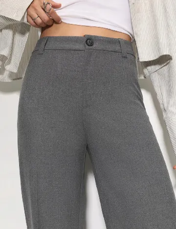 Pantaloni Pull&Bear, gri