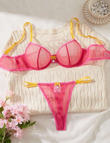 Set lenjerie SHEIN, roz