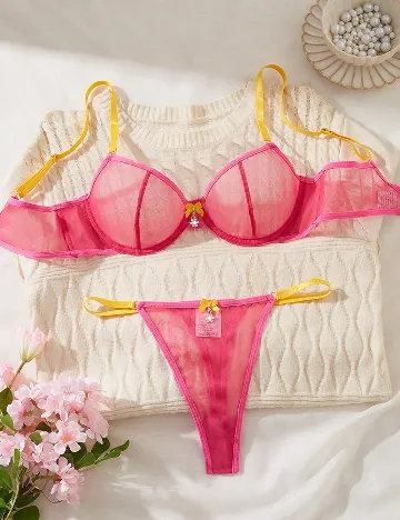 Set lenjerie SHEIN, roz