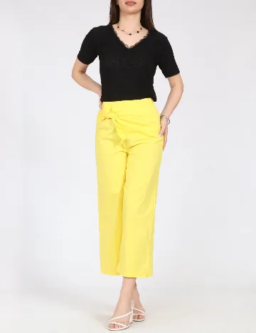Pantaloni Bershka, galben