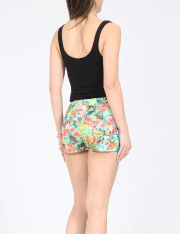 Pantaloni scurti Pull&Bear, mix culori