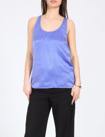 Maiou Zara, albastru