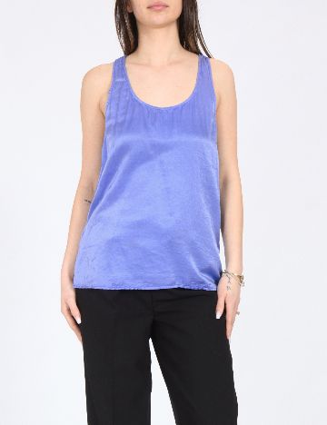 Maiou Zara, albastru