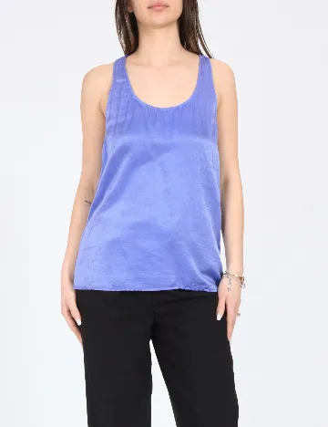 Maiou Zara, albastru