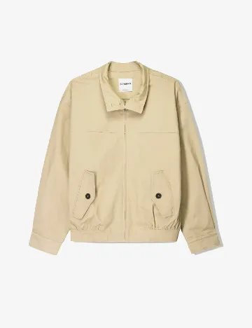 Jacheta Bershka, bej