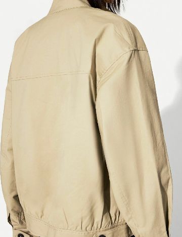 Jacheta Bershka, bej