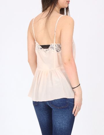 Maiou Zara, piersica