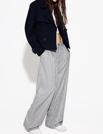 Pantaloni Bershka, gri