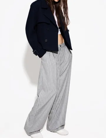 Pantaloni Bershka, gri