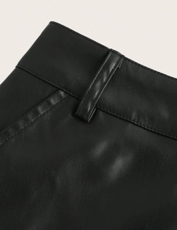 Pantaloni imitatie de piele SHEIN CURVE, negru