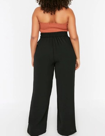 Pantaloni TRENDYOL, negru