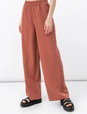 Pantaloni NA-KD, caramiziu