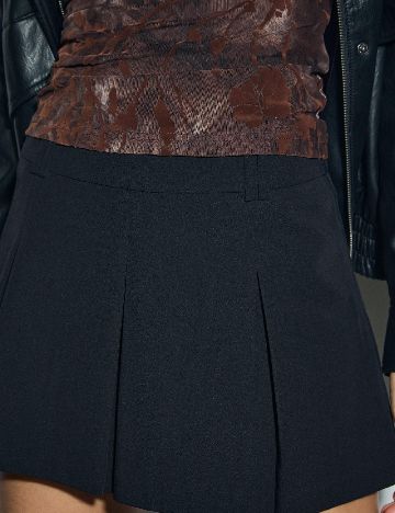 Fusta Stradivarius, negru