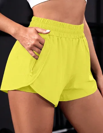 Pantaloni scurti SHEIN, galben