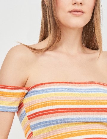 Top Bershka, mix culori