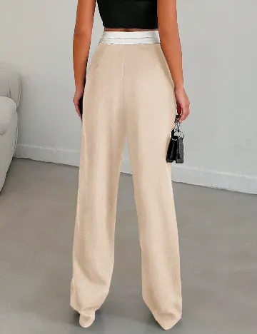 Pantaloni SHEIN, crem