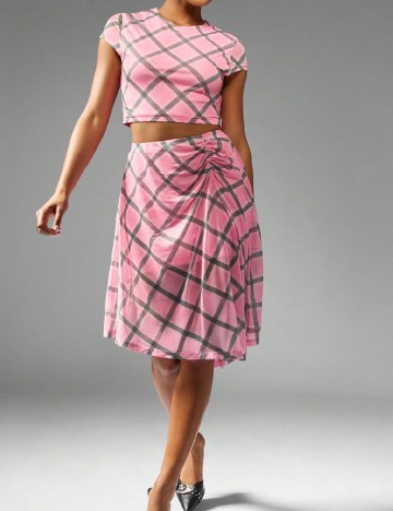 Compleu Missguided, roz