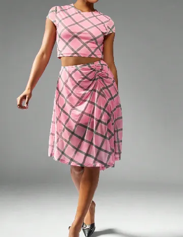 Compleu Missguided, roz