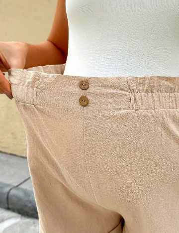 Pantaloni scurti SHEIN Maternity, crem