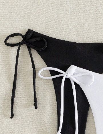 Set chiloti de baie 2 perechi SHEIN, alb/negru