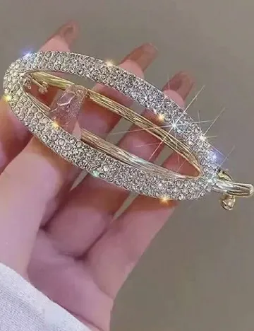 Clama de par SHEIN, auriu