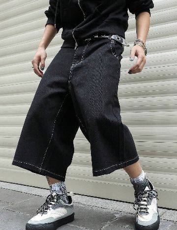 Pantaloni scurti SHEIN, negru