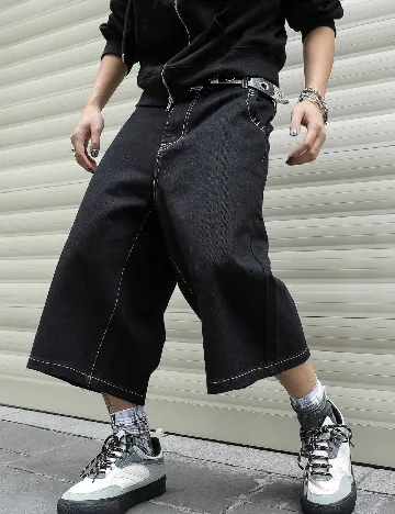 Pantaloni scurti SHEIN, negru