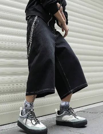 Pantaloni scurti SHEIN, negru