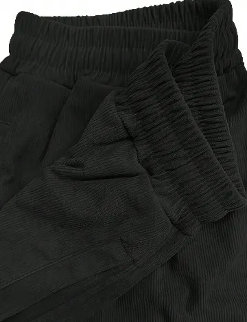 Pantaloni scurti SHEIN, negru