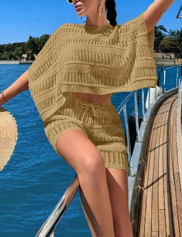 Compleu De Plaja SHEIN, maro