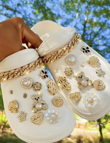 Set charmuri pentru saboti SHEIN, auriu