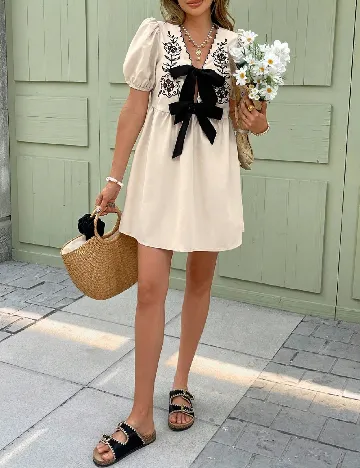 Rochie scurta SHEIN, crem