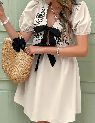 Rochie scurta SHEIN, crem