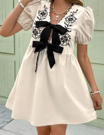 Rochie scurta SHEIN, crem