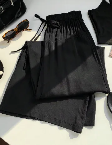 Pantaloni SHEIN, negru