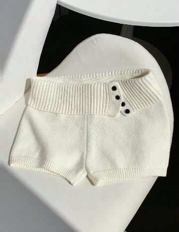 Pantaloni scurti SHEIN, ecru