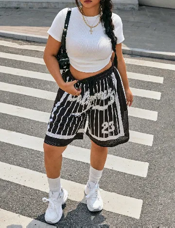 Pantaloni scurti SHEIN CURVE, negru/alb