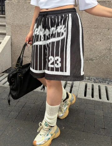 Pantaloni scurti SHEIN CURVE, negru/alb