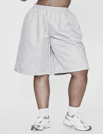 Pantaloni scurti Musera Plus Size, gri