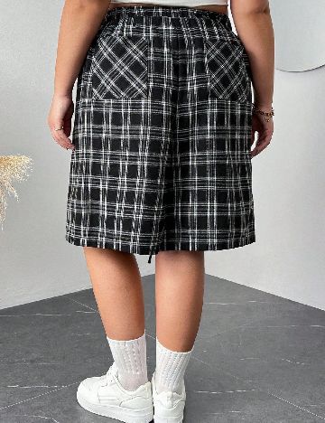 Pantaloni scurti SHEIN CURVE, negru