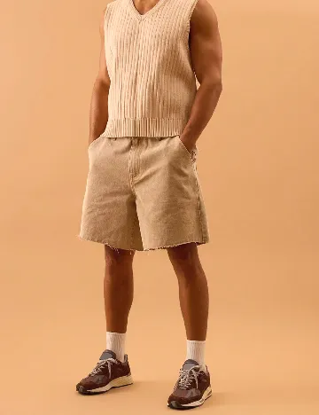 Pantaloni scurti Musero, maro deschis