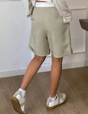 Pantaloni scurti Livesso, kaki