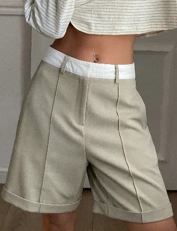 Pantaloni scurti Livesso, kaki