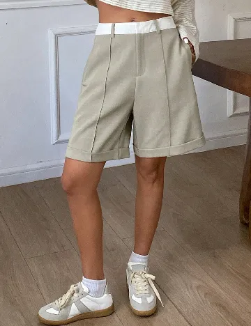 Pantaloni scurti Livesso, kaki