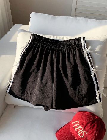 Pantaloni scurti SHEIN CURVE, negru