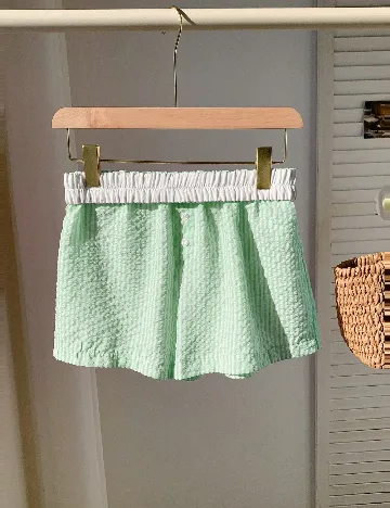 Pantaloni scurti SHEIN, verde