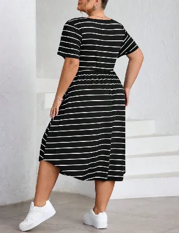 Rochie medie SHEIN CURVE, alb/negru